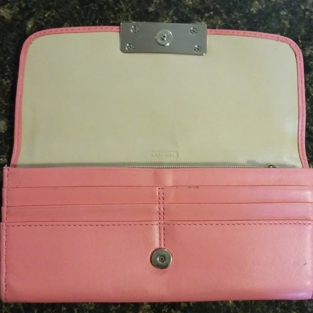 Coach Blush Pink Crossbody Bag and Wallet - Picture 6 of 13